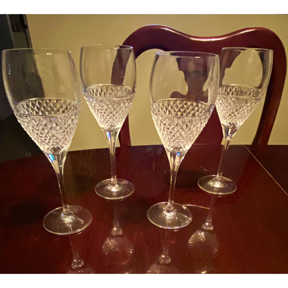 Mikasa Clear Diamond Pattern Decorated Traditional Wine Glasses Set of 4 8 in